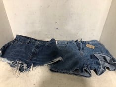 LEVI STRAUSS & CO FRAYED SHORTS DARK BLUE DENIM SIZE M TO INCLUDE LEVI STRAUSS & CO HIGH WAISTED MOM SHORTS BLUE DENIM SIZE 28