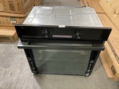 BUILT IN SINGLE ELECTRIC OVEN IN BLACK (SMASHED) (ZONE 2)