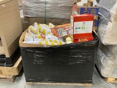 PALLET OF ASSORTED FOOD TO INCLUDE WALKERS CLASSIC FLAVOURS CRISP BOX 20 X 25G - BBE: 05/2024 (ZONE 3) (KERBSIDE PALLET DELIVERY)