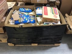 PALLET OF ASSORTED FOOD TO INCLUDE WALKERS FRENCH FRIES 6 X 18G CRISP - BBE: 10/2024 (ZONE 3) (KERBSIDE PALLET DELIVERY)