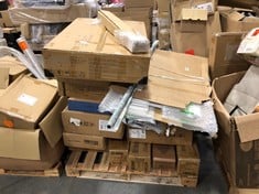 PALLET OF ASSORTED ITEMS TO INCLUDE HIGH GLOSS CHEST OF DRAWER IN BLACK (BOX 2/2, PART ONLY ) (ZONE 5) (KERBSIDE PALLET DELIVERY)