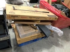 PALLET OF ASSORTED FURNITURE / PARTS TO INCLUDE BLISSWOOD DRESSING TABLE WITH STOOL IN WHITE / PINE (PART ONLY) (ZONE 4) (KERBSIDE PALLET DELIVERY) (KERBSIDE PALLET DELIVERY)