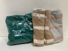 2 X ASSORTED XS ADULT CLOTHING ITEMS TO INCLUDE UPTOWN STRIPE HALF & HALF PULLOVER JUMPER BROWN / GREY - SIZE XS (RRP £140)