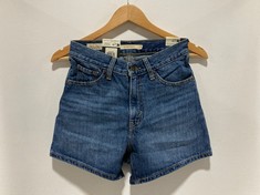 3 X LEVI'S 80S MOM SHORT IN INDIGO SIZE 24 TOTAL RRP- £180