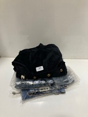 3 X ASSORTED LARGE ADULT CLOTHING ITEMS TO INCLUDE HAYWIRE HIGH RISE SKATER LEG DENIM JEANS DARK BLUE - SIZE 31 - TOTAL RRP £450