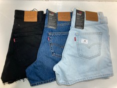 3 X ASSORTED LEVI'S SHORTS TO INCLUDE RIBCAGE SHORTS IN BLACK SIZE 27 RRP- £156