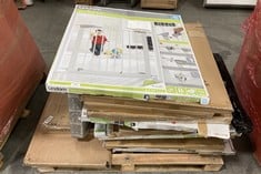 PALLET OF ASSORTED BABY GATES TO INCLUDE LINDAM SURE SHUT AXIS BABY GATE