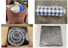 PALLET OF ASSORTED ITEMS TO INCLUDE GREY VELVET CUSHION