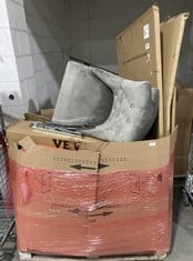 PALLET OF ASSORTED ITEMS TO INCLUDE VEVOR TRAPEZOIDAL FIVE BAR TOWEL RACK