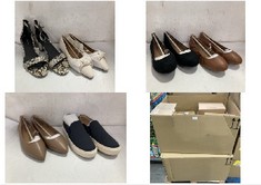 PALLET OF ASSORTED FOOTWEAR TO INCLUDE WOMENS TWO STRAP HEELED SANDAL SNAKE - SIZE 9