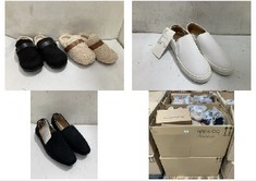 APPROX 99 X ASSORTED FOOTWEAR TO INCLUDE WOMENS SHEARLING MULE BLACK SUEDE - SIZE 11