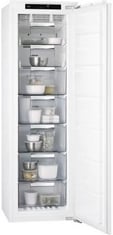 AEG 7000 INTEGRATED FROST FREE TALL FREEZER - MODEL NO. ABK818E6NC - RRP £930