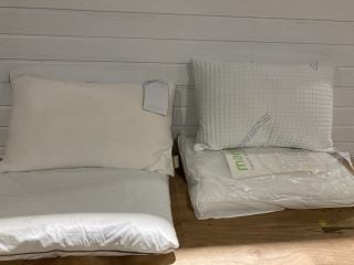 4 X ASSORTED PILLOWS TO INCLUDE SLEEPEEZEE COOLING HYBRID LUXURY PILLOW