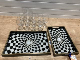 2 X FEBLAND BLACK AND WHITE CHECKERED GOLD TRIM RECTANGUAR SERVIG TRAYS INCLUDE QTY OF WINE GLASSES