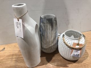 WELINK FORMA WHITE VASE TO INCLUDE WELINK WHITE LANTERN LAMP AND LESSER AND PAVEY VINCENZA MARBLE VASE