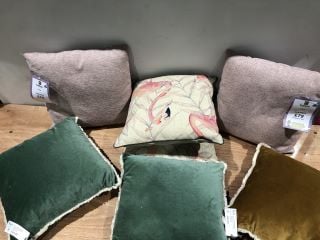 6 X ASSORTED CUSHIONS TO INCLUDE FLAMINGO CUSHIONS