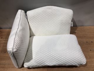 3 X MAMMOTH PILLOWS TO INCLUDE MAMMOTH NECK ROLL PILLOW RRP: £69.99