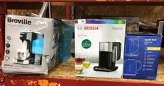 QUANTITY OF KITCHEN & APPLIANCES ITEMS TO INCLUDE RUSSELL HOBBS BRUSHED STAINLESS STEEL ELECTRIC 1.7L CORDLESS KETTLE (QUIET & FAST BOIL 3KW, REMOVABLE WASHABLE ANTI-SCALE FILTER, PUSH BUTTON LID, PE