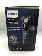 PHILIPS SHAVER SERIES 8000 WET AND DRY ELECTRIC SHAVER FOR MEN WITH SKINIQ (MODEL S8696/35).: LOCATION - TOP 50 RACK