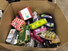 QUANTITY OF FOOD AND DRINK ITEMS TO INCLUDE WALKERS CRISPS, SOME ITEMS MAY BE PAST BEST BEFORE DATE: LOCATION - FLOOR(COLLECTION OR OPTIONAL DELIVERY AVAILABLE)