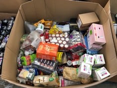 QUANTITY OF FOOD AND DRINK ITEMS TO INCLUDE LUCOZADE ENERGY, SOME ITEMS MAY BE PAST BEST BEFORE DATE: LOCATION - FLOOR(COLLECTION OR OPTIONAL DELIVERY AVAILABLE)