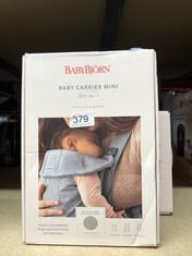 BABYBJÖRN BABY CARRIER MINI, 3D MESH, GREY BEIGE & BABYBJORN BABY CARRIER MINI SOFT JERSEY: LOCATION - D RACK