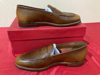 GRENSON MEN'S LLOYD LEATHER LOAFERS IN VINTAGE TAN - UK 10 - RRP £295: LOCATION - LUXURY