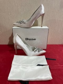 DUNE WOMEN'S ADORNED DI SATIN COURT SHOES IN IVORY - UK 8 - RRP £140: LOCATION - LUXURY