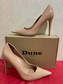 DUNE WOMEN'S AMARETTO PATENT COURT SHOES IN CAMEL -UK 7 - RRP £85: LOCATION - LUXURY