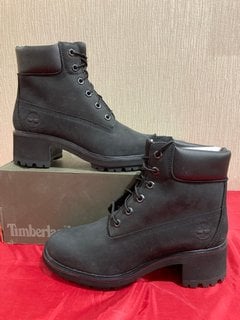 TIMBERLAND WOMEN'S KINSLEY 6 INCH WATERPROOF HEELED BOOTS IN BLACK - UK 7 - RRP £145: LOCATION - LUXURY