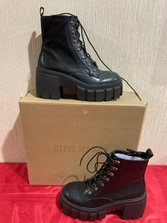 STEVE MADDEN WOMEN'S BEWILDER LEATHER HEELED HIKING STYLE BOOTS IN BLACK - UK 5 - RRP £160: LOCATION - LUXURY