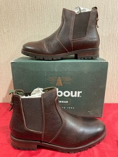 BARBOUR WOMEN'S NINA LEATHER CHELSEA BOOTS - DARK BROWN IN UK 5 - RRP £129: LOCATION - LUXURY