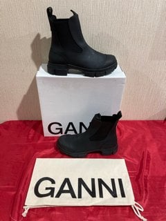 GANNI WOMEN'S RECYCLED RUBBER BOOTS - BLACK - UK 6 - RRP £215: LOCATION - LUXURY