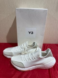 Y-3 MEN'S ULTRABOOST 21 TRAINERS IN LIGHBROWN/CORE WHITE/BOLORANGE - UK 11 - RRP £249: LOCATION - LUXURY