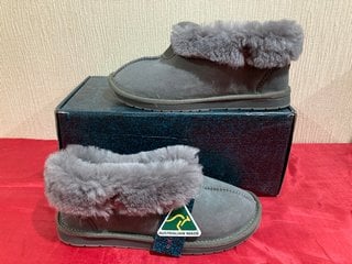 EMU AUSTRALIA WOMEN'S PLATINUM ALBANY SHEEPSKIN BOOTS IN CHARCOAL - UK 6 - RRP £89: LOCATION - LUXURY