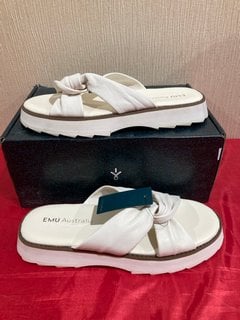 EMU AUSTRALIA WOMEN'S SILKY LEATHER SANDALS IN COCONUT - UK 8 - RRP £99: LOCATION - LUXURY