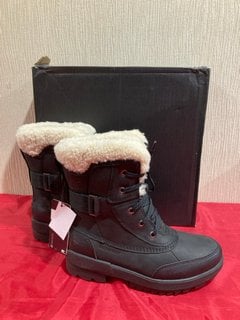 SOREL WOMEN'S TORINO II PARC WATERPROOF BOOTS IN BLACK/SEA SALT - UK 5 - RRP £185: LOCATION - LUXURY