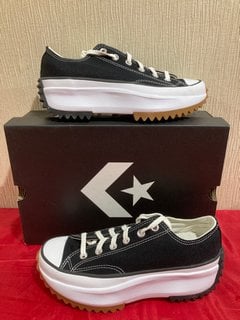 CONVERSE RUN STAR HIKE PLATFORM TRAINERS IN BLACK - UK 6 - RRP £95: LOCATION - LUXURY