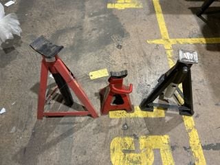 SET OF AXEL STANDS