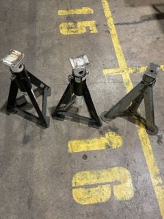 X 3 BLACK AXLE STANDS