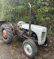 VINTAGE GREY MASSEY FERGUSON PETROL TRACTOR *COLLECTION ONLY*