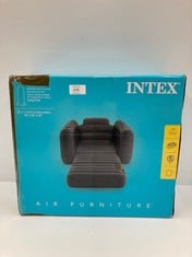 INTEX 66551NP - 2 IN 1 INFLATABLE RELAX CHAIR BED, WITH ARMRESTS, POLYURETHANE, GREY SIZE 1.17M X 2.24M X 66CM .