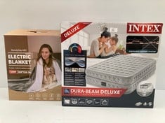 2 X HOUSEHOLD ITEMS INCLUDING DURA-BEAM DELUXE INFLATABLE MATTRESS MEASURING 1.52M X 2.03M X 51CM .