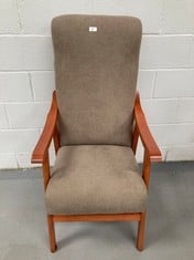 BEIGE HOME DESIGN CHAIR WITH WOODEN LEGS.