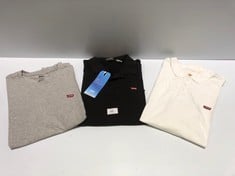 3 X LEVIS CLOTHING INCLUDING WHITE POLO SHIRT SIZE L - LOCATION, 50B.