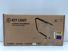 KEY LIGHT ILUMINATE ON COMMAND LIGHT RING(TOTAL P.V.P 179€)(WITHOUT CHARGER)-LOCATION 9C.