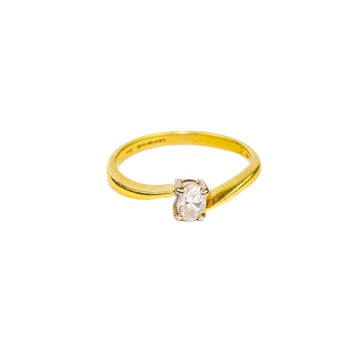 18ct Yellow Gold 0.40ct Diamond Oval-cut Single Stone Ring, Size L½, 2.4g. Colour L-M, Clarity I1-I2.  Auction Guide: £150-£200 (VAT Only Payable on Buyers Premium)