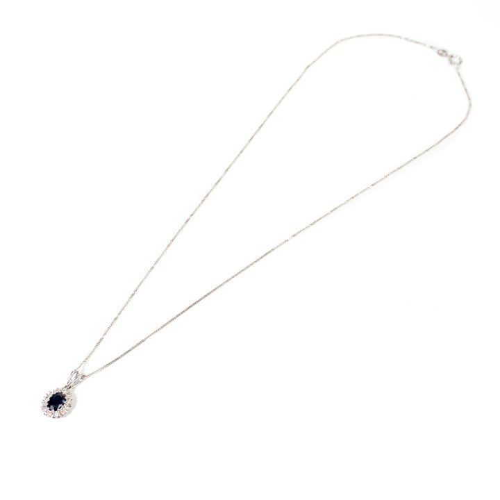 18ct White Gold 0.12ct Diamond and Blue Stone Pendant with Chain, 45cm, 2.5g (VAT Only Payable on Buyers Premium)