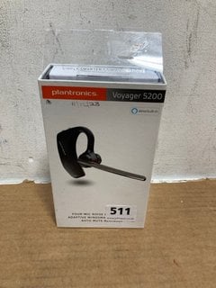 6 X ASSORTED BLUETOOTH HEADSETS TO INCLUDE PLANTRONICS VOYAGER 5200 BLUETOOTH HEADSET: LOCATION - B1