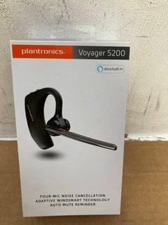 6 X PLANTRONICS VOYAGER 5200 BLUETOOTH HEADSETS: LOCATION - B1